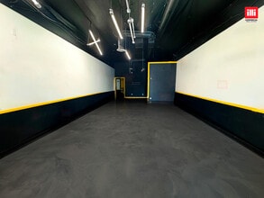 16923 Vanowen St, Van Nuys, CA for lease Interior Photo- Image 2 of 6