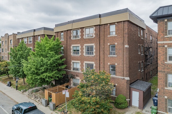 More details for 231 Vaughan Rd, Toronto, ON - Multifamily for Sale