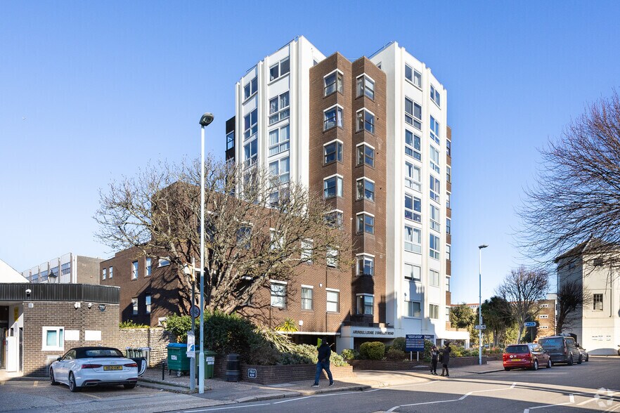 3 Liverpool Gdns, Worthing for lease - Building Photo - Image 2 of 2