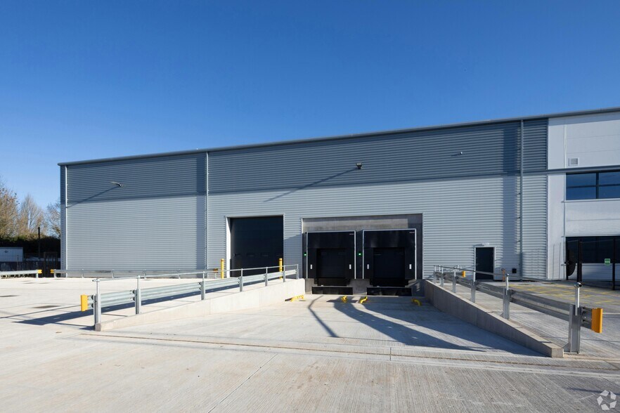 Warstock Rd, Birmingham à louer - Photo du bâtiment - Image 2 de 7