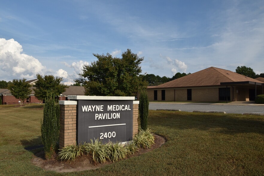 2400 Wayne Memorial Dr, Goldsboro, NC for sale - Building Photo - Image 2 of 2
