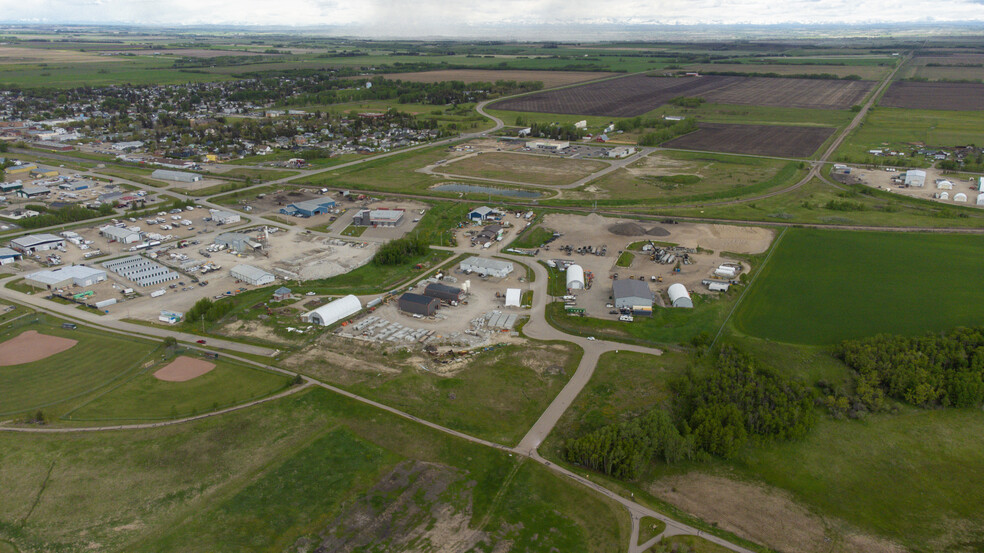 2901 19 St, Didsbury, AB à vendre - Aérien - Image 2 de 6