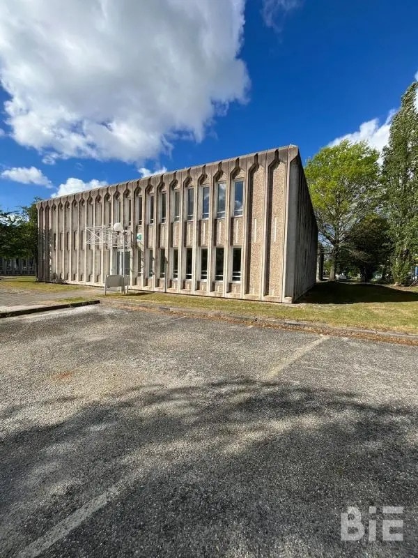 4 Rue Du Professeur André Lavignolle, Bordeaux for lease Building Photo- Image 1 of 10