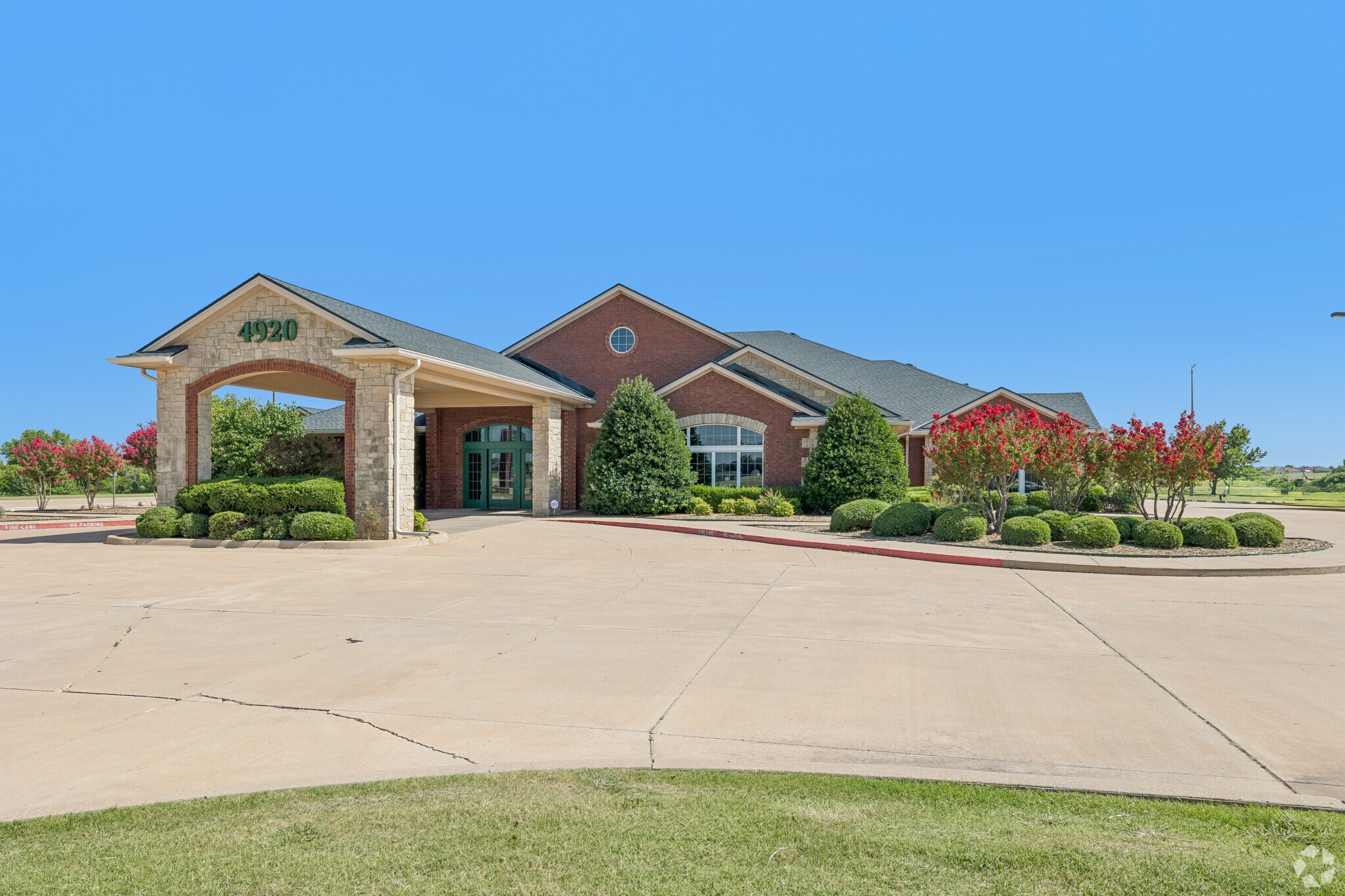 4920 SW Lee Blvd, Lawton, OK for lease Primary Photo- Image 1 of 24