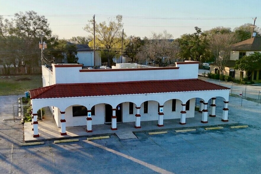 7830 Louis Pasteur Dr, San Antonio, TX à louer - Photo du bâtiment - Image 3 de 10