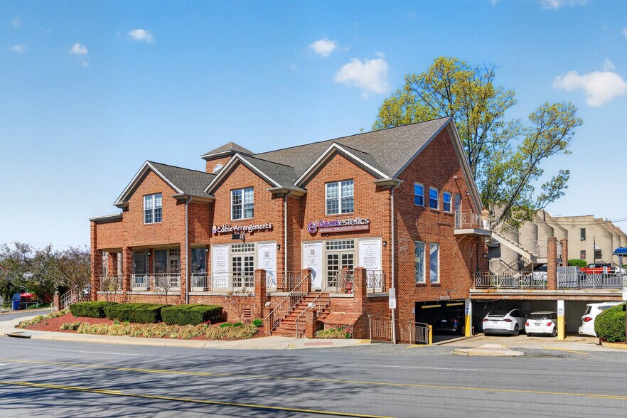 1400 Chain Bridge Rd, McLean, VA à louer - Photo du bâtiment - Image 3 de 3