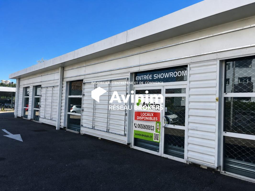 Retail in Le Havre for lease Building Photo- Image 1 of 6