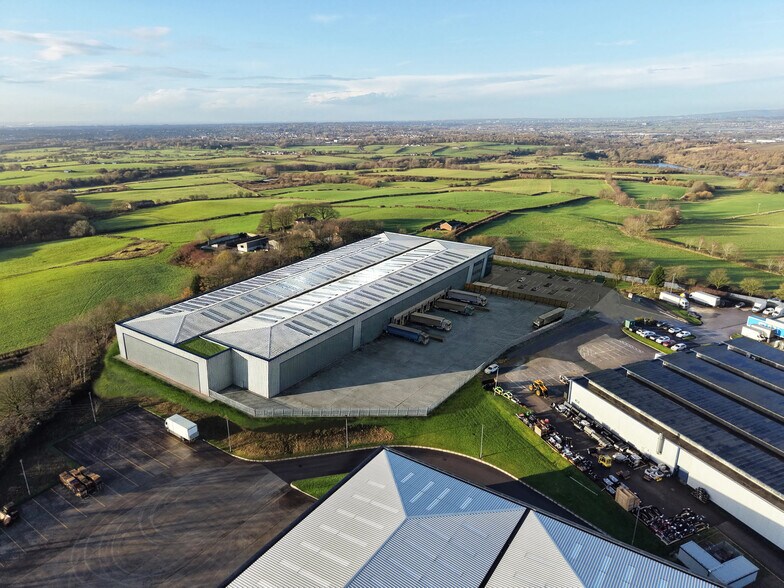 Park Whittle Ln, Heywood à louer - Photo du bâtiment - Image 2 de 10