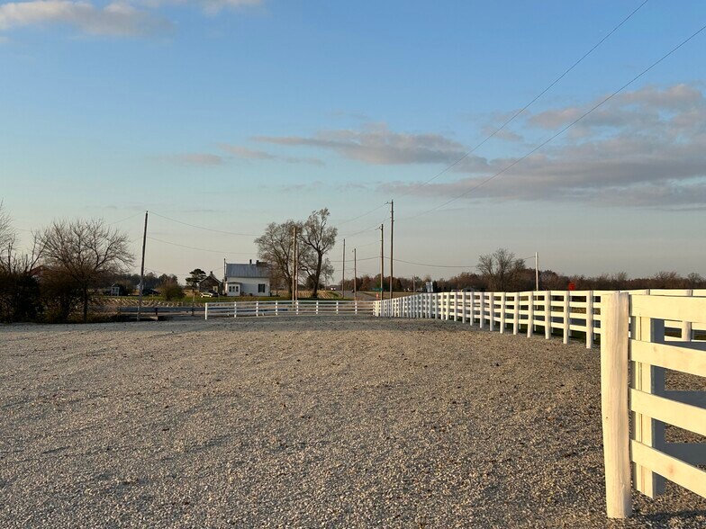 7754 S State Route 73, Wilmington, OH à vendre - Photo du bâtiment - Image 3 de 8