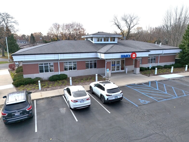 170 N Mclean Blvd, Elgin, IL for sale - Building Photo - Image 1 of 10