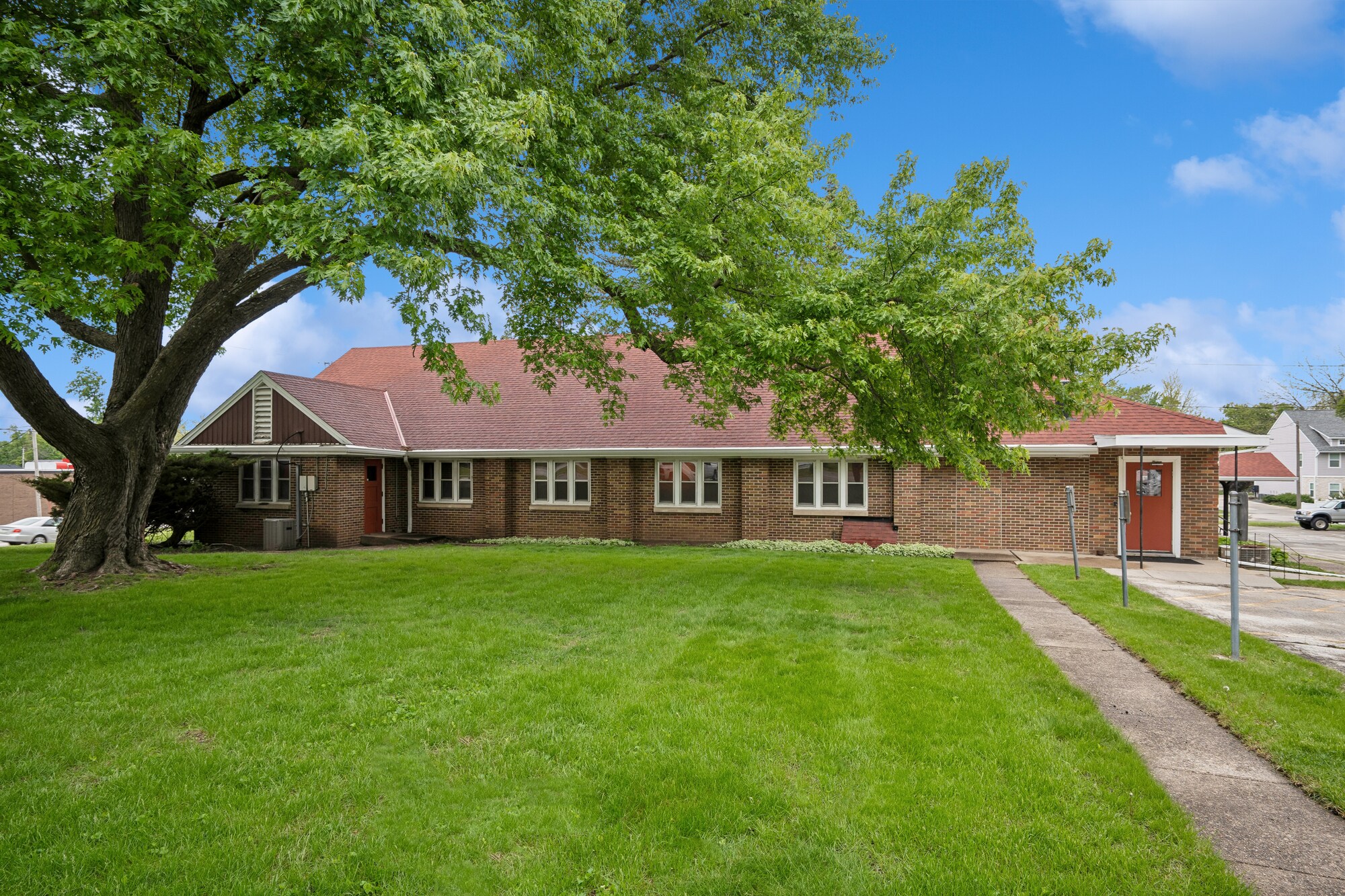 5723 Franklin Ave, Des Moines, IA à vendre Photo principale- Image 1 de 24