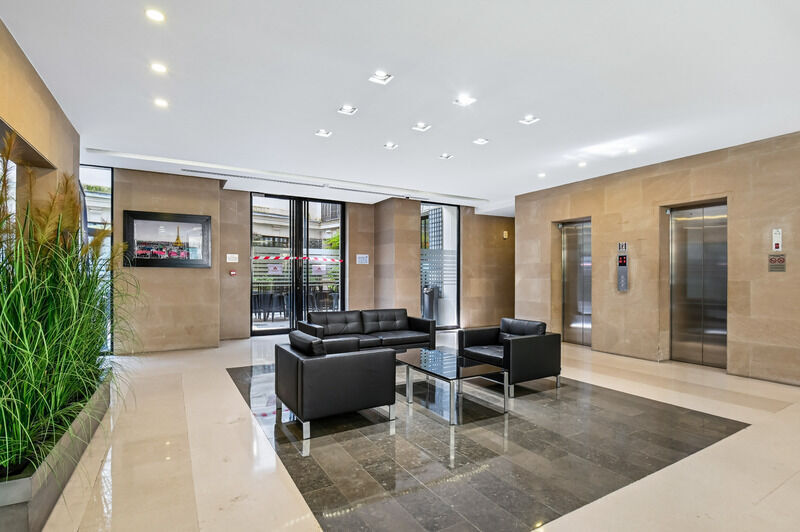 44-46 Rue De Lisbonne, Paris à louer - Hall d’entrée - Image 2 de 10