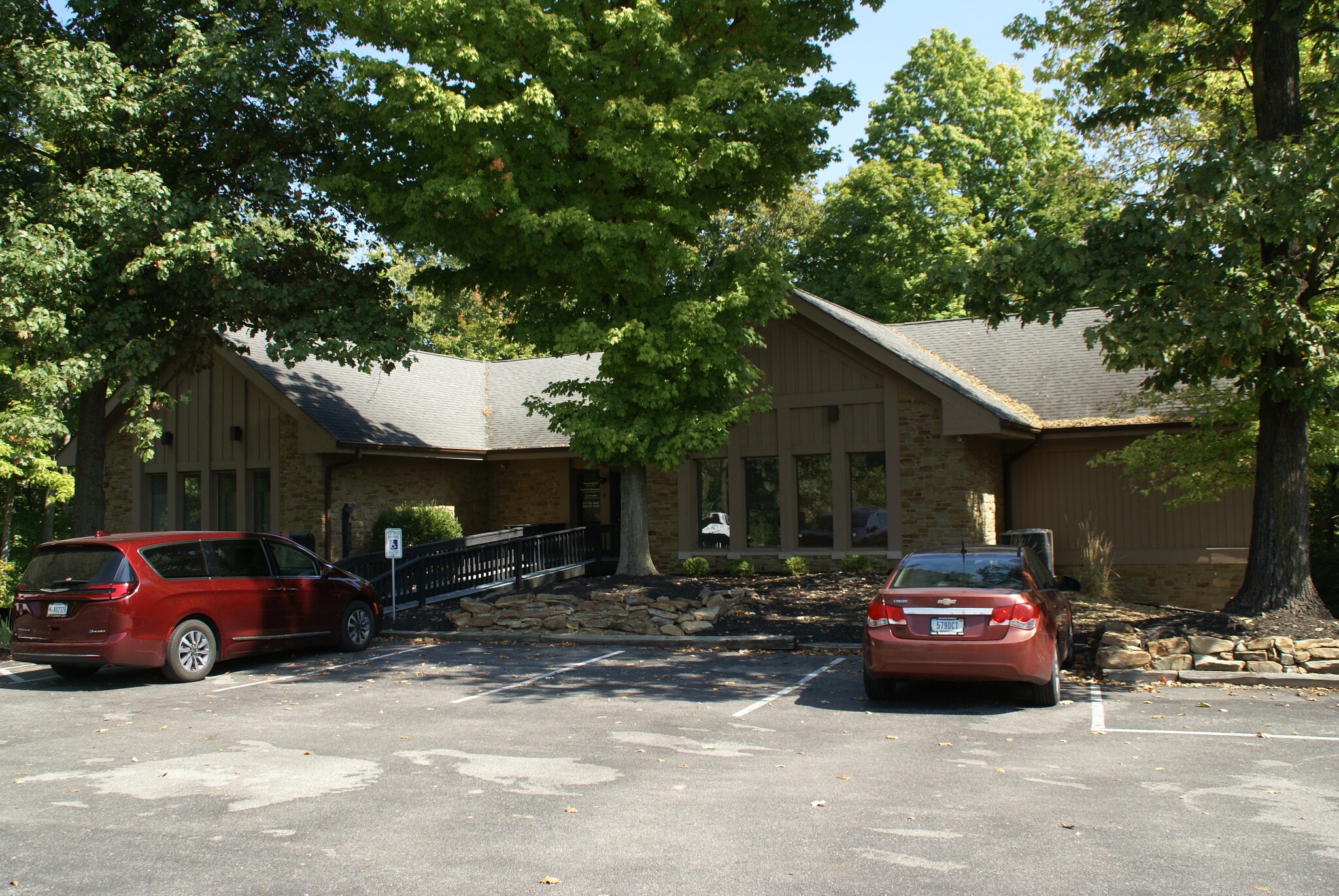 6350 N Shadeland Ave, Indianapolis, IN for lease Primary Photo- Image 1 of 8
