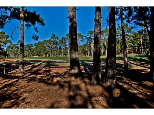 3971 Ronda, Pebble Beach, CA à vendre - Photo du bâtiment - Image 2 de 4