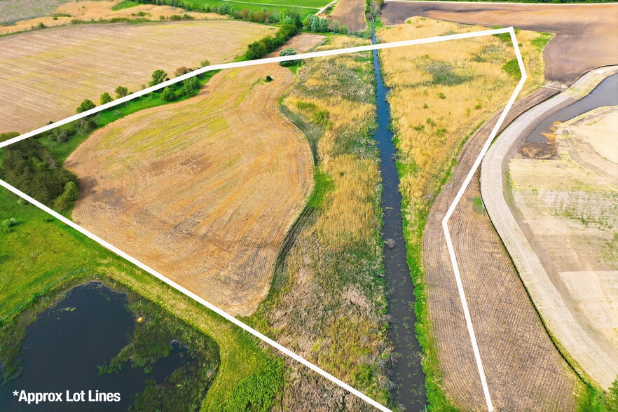Running Brook Farm Blvd, Johnsburg, IL for sale - Building Photo - Image 3 of 11