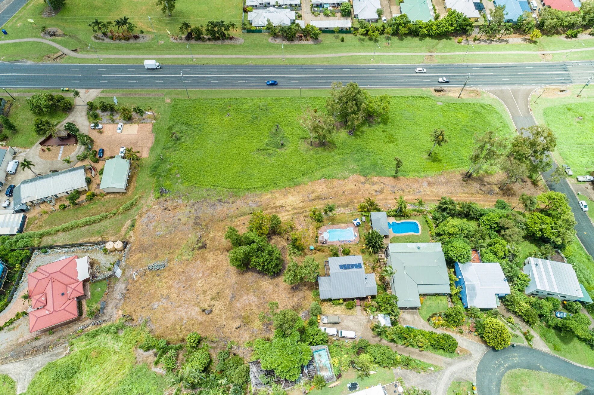 2-6 Barnes Place, Cannonvale for sale Building Photo- Image 1 of 5