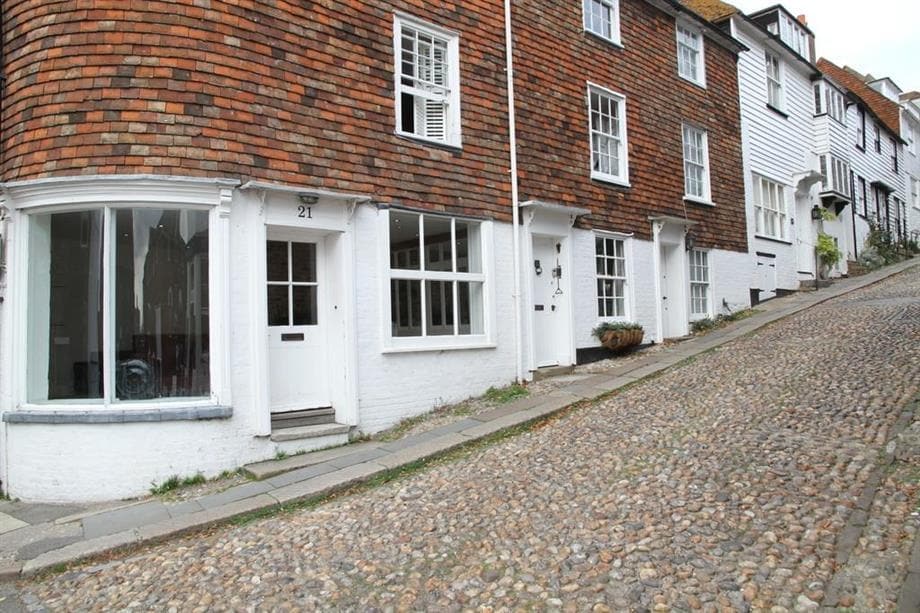 21 Mermaid St, Rye for lease Primary Photo- Image 1 of 2