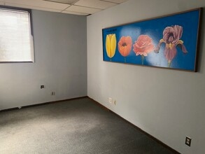 4242 SE Milwaukie Ave, Portland, OR à vendre Photo intérieure- Image 2 de 11