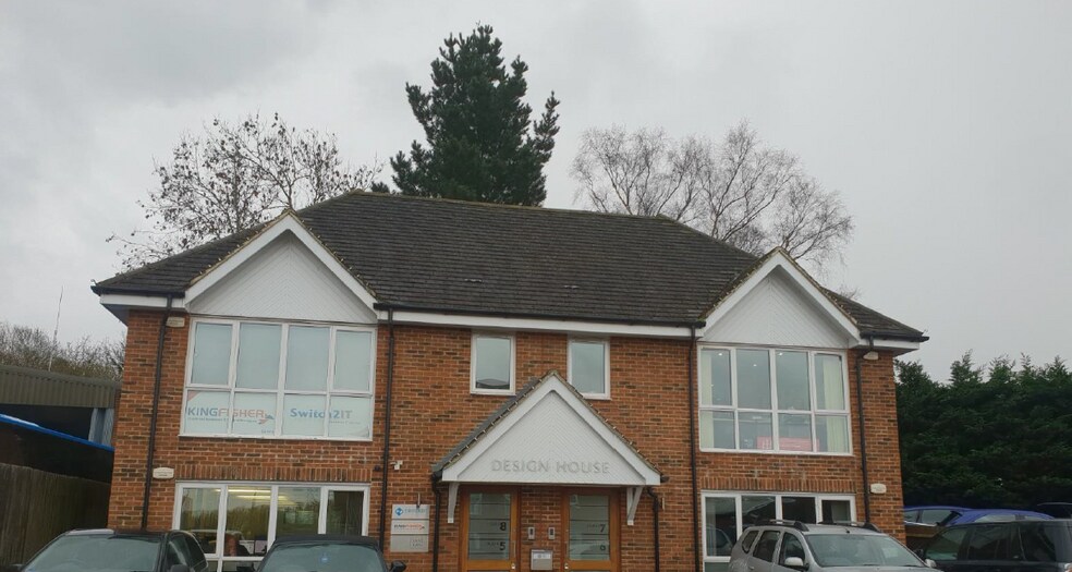 Guildford Rd, Leatherhead à vendre - Photo du bâtiment - Image 2 de 2