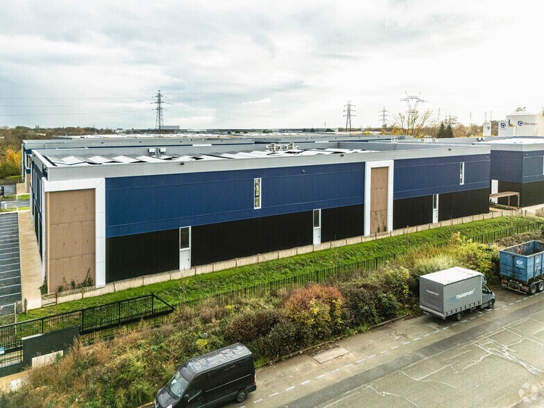 Flex dans Moissy-Cramayel à louer - Photo du bâtiment - Image 3 de 4