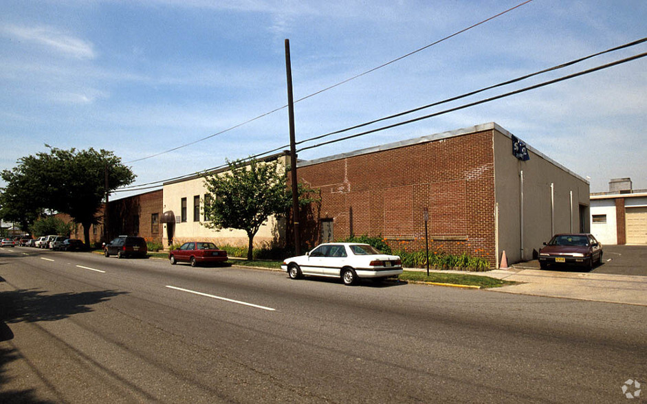 240-250 S Dean St, Englewood, NJ à louer - Photo du bâtiment - Image 1 de 4