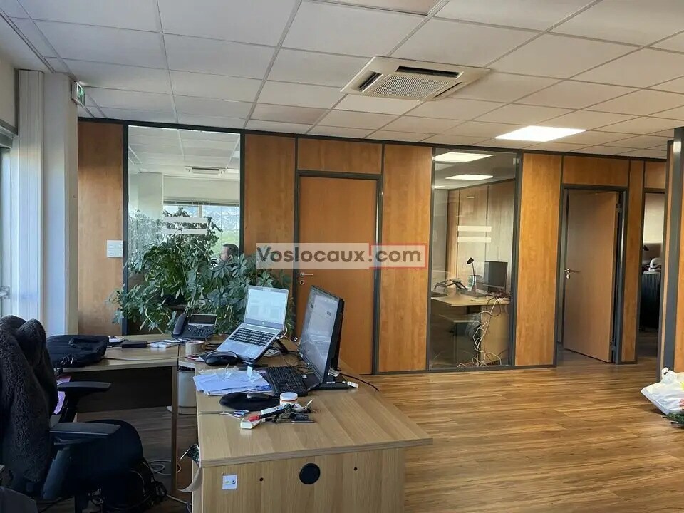 Office in Nice for lease Interior Photo- Image 1 of 9