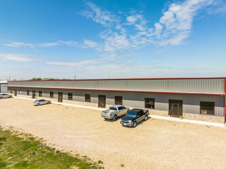 5496 N State Highway 6, Woodway, TX à louer - Photo du bâtiment - Image 2 de 4