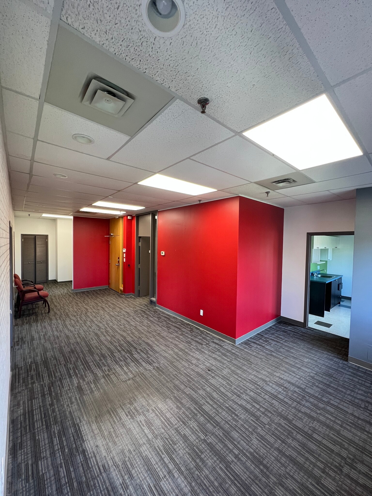 643-675 Boul Curé-Labelle, Laval, QC for lease Building Photo- Image 1 of 24