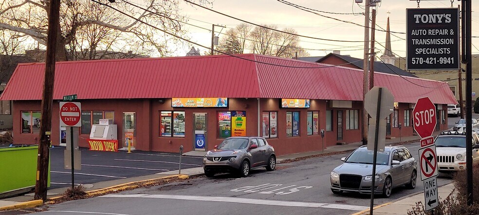 19 Williams St, Stroudsburg, PA à vendre - Photo du bâtiment - Image 2 de 7