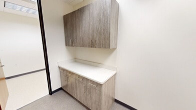 10405 6th Ave N, Plymouth, MN for lease Interior Photo- Image 2 of 6