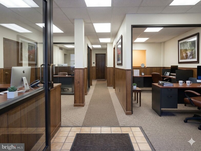 725 N Main St, Glassboro, NJ for lease - Building Photo - Image 3 of 3