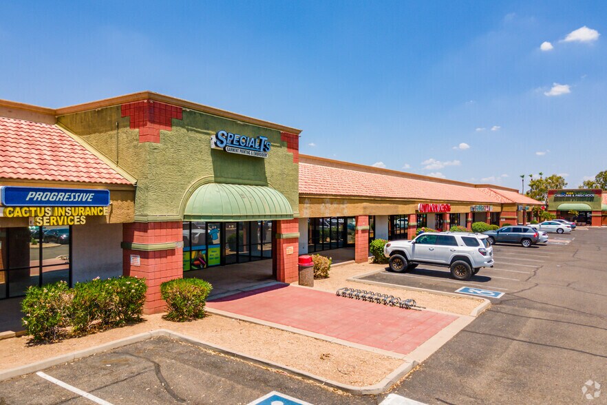 7420-7440 W Cactus Rd, Peoria, AZ à louer - Photo du bâtiment - Image 2 de 14