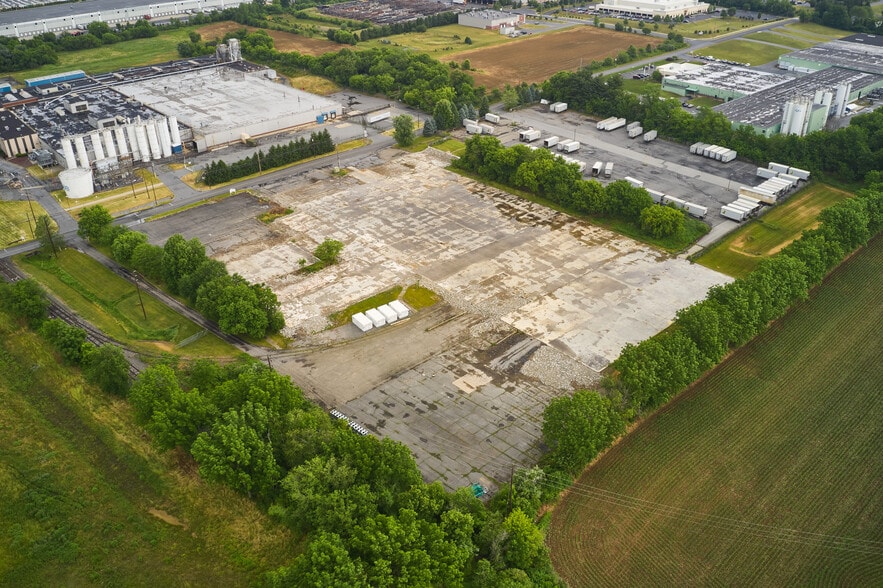 600 Kuebler Rd, Easton, PA for lease - Building Photo - Image 2 of 5