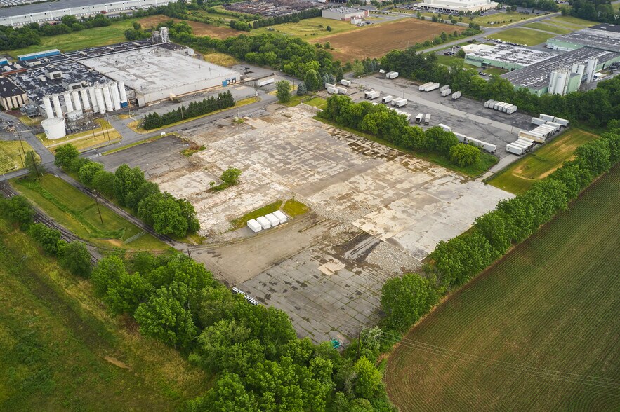 600 Kuebler Rd, Easton, PA à louer - Photo du bâtiment - Image 2 de 5