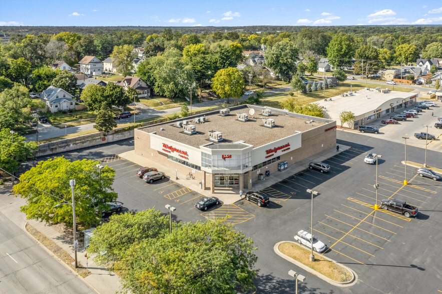 1300-1330 E University Ave, Des Moines, IA à vendre - Photo du bâtiment - Image 3 de 9