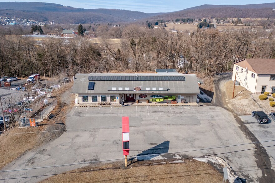 400 Interchange Rd, Lehighton, PA à vendre - Photo du bâtiment - Image 3 de 16