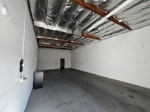 68733 Perez Rd, Cathedral City, CA for lease Interior Photo- Image 2 of 6