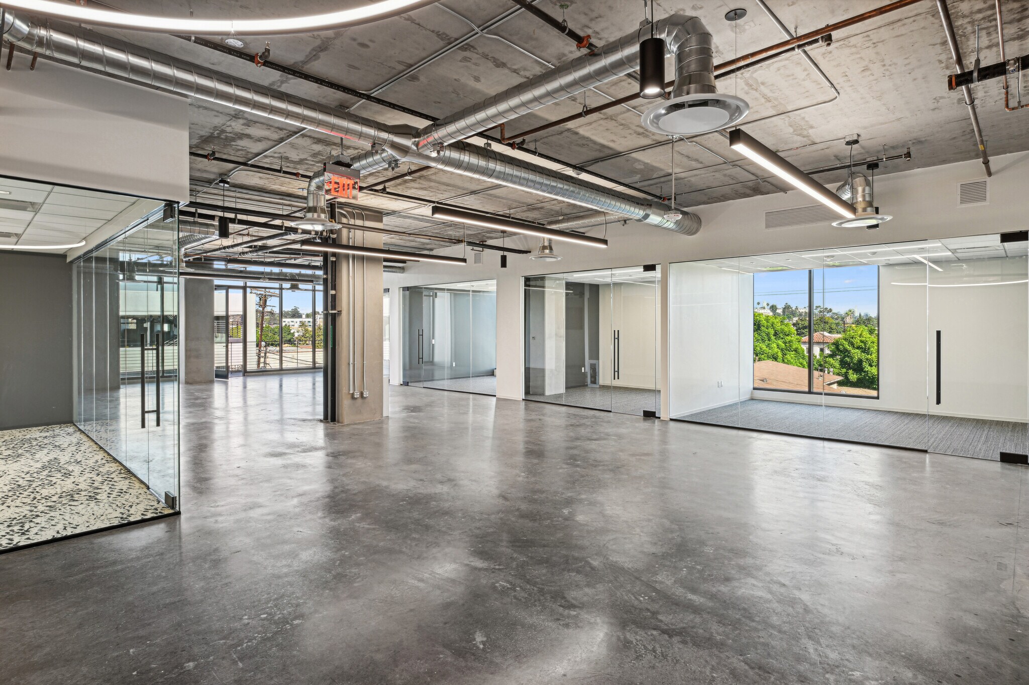 2922 Crenshaw Blvd, Los Angeles, CA for lease Building Photo- Image 1 of 2