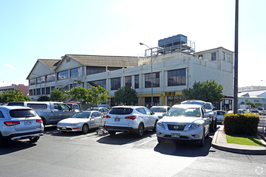 801 Dillingham Blvd, Honolulu, HI for lease - Primary Photo - Image 1 of 7