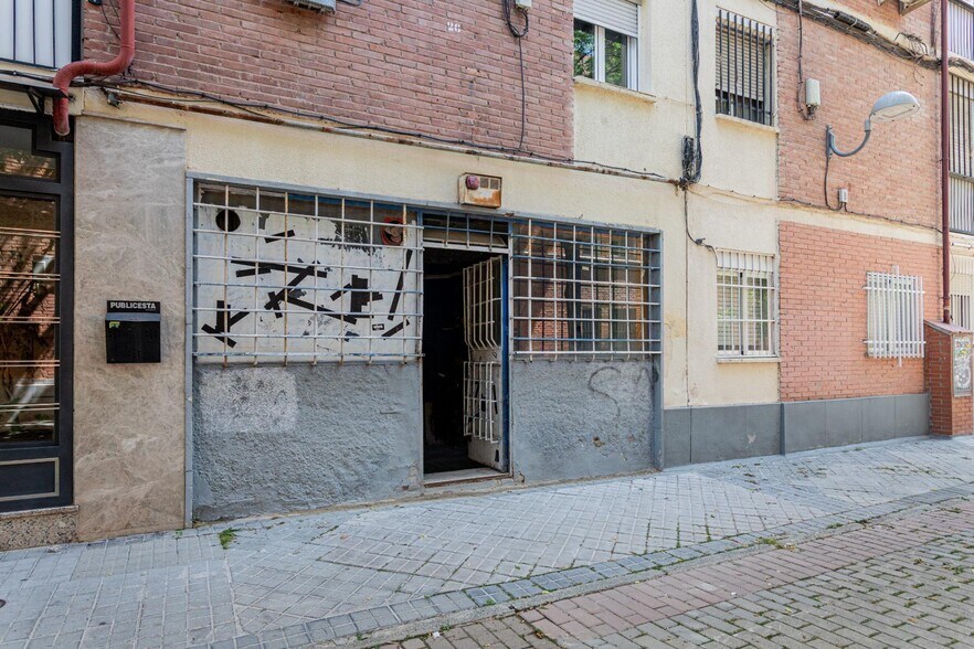 Plaza de Ribadeo, 6, Madrid, Madrid for sale - Building Photo - Image 2 of 22