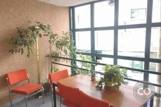 Office in Boulogne-Billancourt for lease Interior Photo- Image 1 of 4