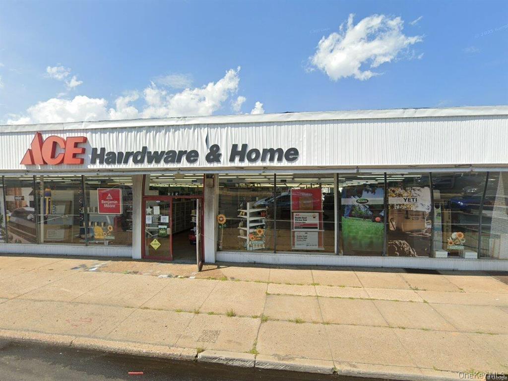 313-323 Sunrise Hwy, Rockville Centre, NY for lease Primary Photo- Image 1 of 3