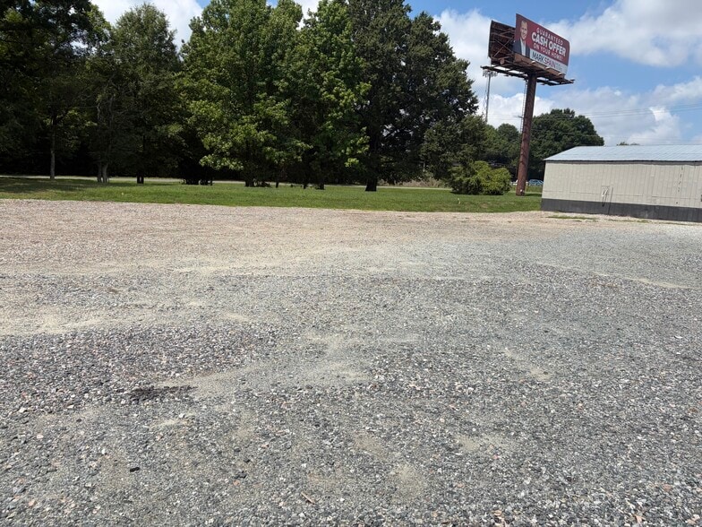 614 Broome Rd, Greensboro, NC for lease - Building Photo - Image 2 of 3