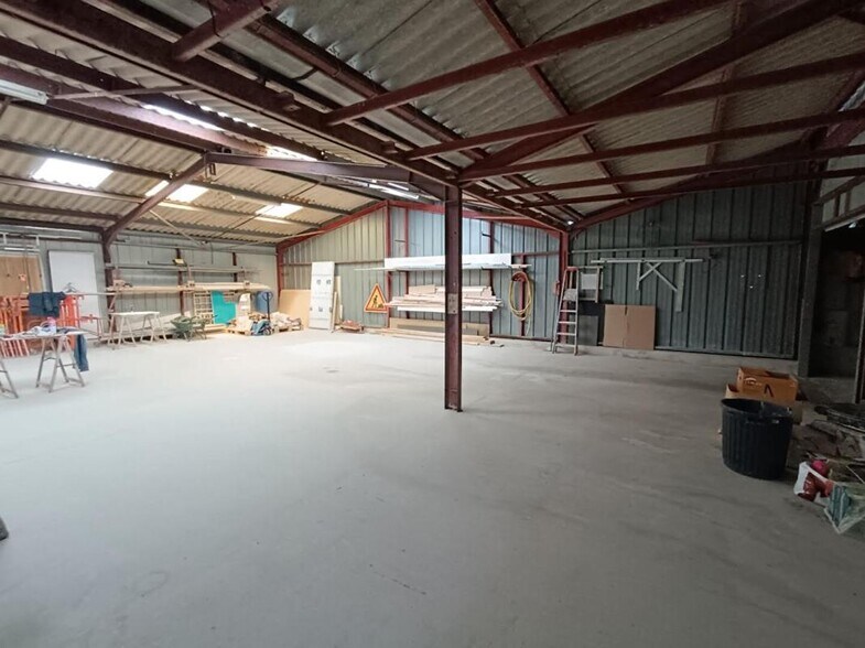 Flex in Châteauneuf-du-Faou for sale - Interior Photo - Image 2 of 7