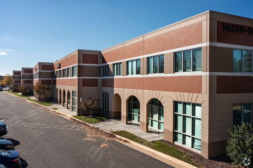 14049-14089 Crown Ct, Woodbridge, VA for lease - Building Photo - Image 3 of 7