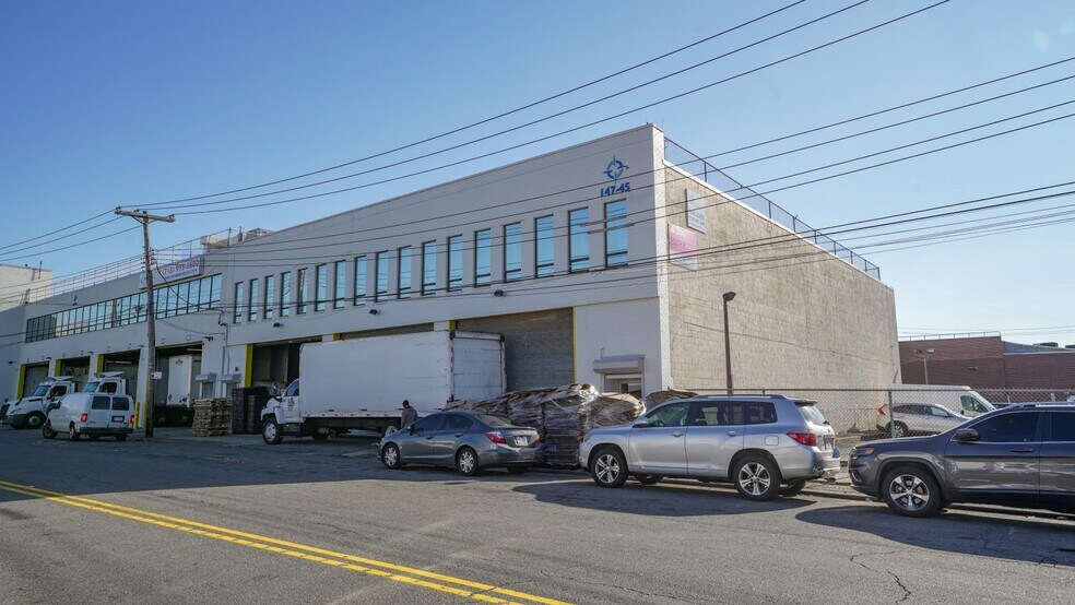 147-45 Farmers Blvd, Jamaica, NY à louer - Photo du bâtiment - Image 2 de 5