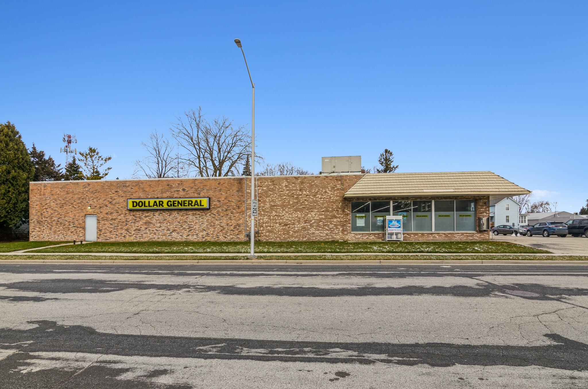 331 E Center St, Juneau, WI for sale Primary Photo- Image 1 of 12