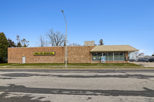 More details for 331 E Center St, Juneau, WI - Retail for Sale