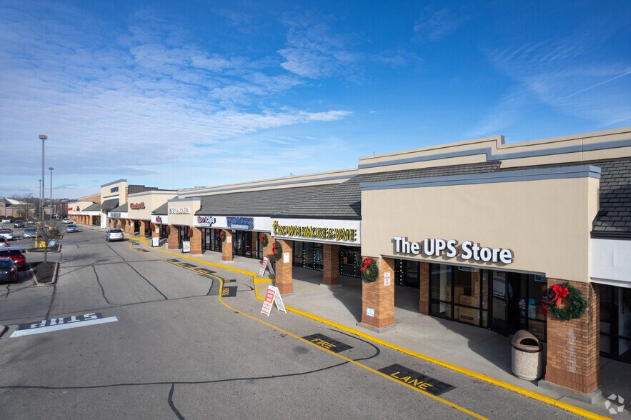 8188-8238 Princeton-Glendale Rd, West Chester, OH à louer - Photo du bâtiment - Image 3 de 14