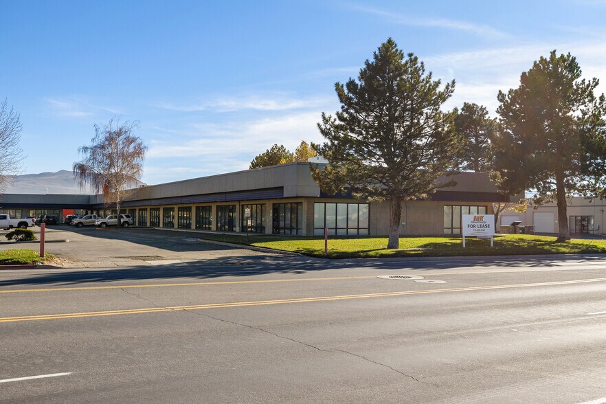 230 S Rock Blvd, Reno, NV à louer - Photo du bâtiment - Image 3 de 6